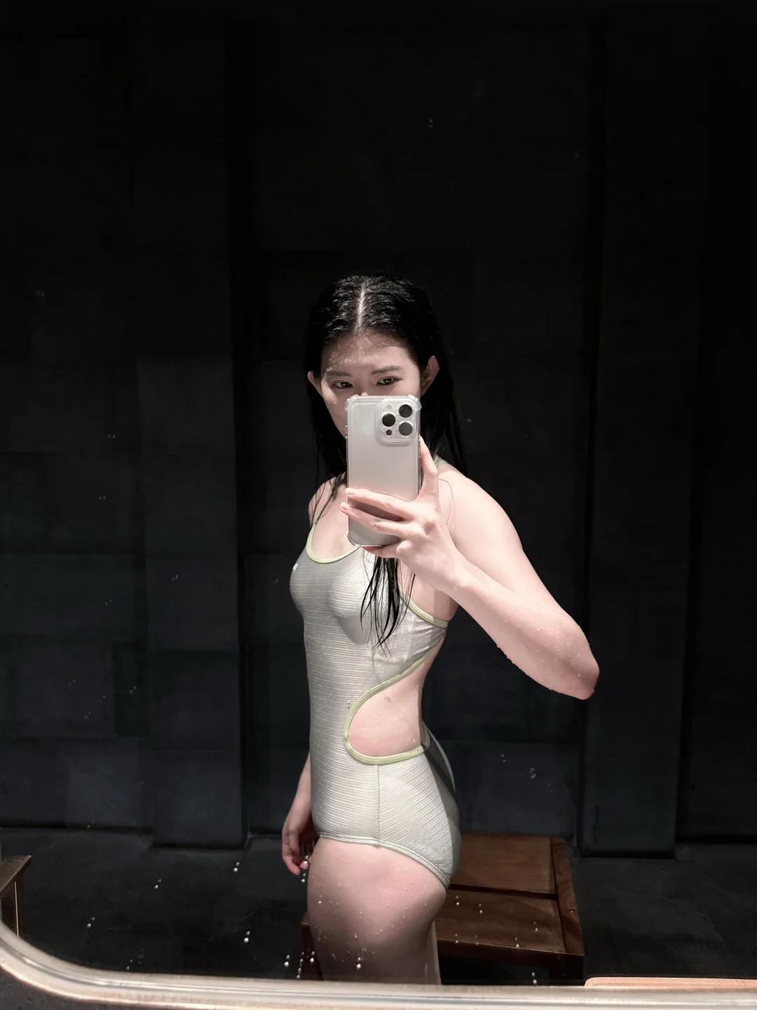 立冬后游泳真没必要炫耀