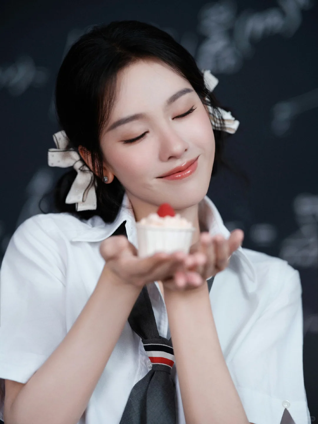 陈都灵 高冷学霸 纤腰细腿