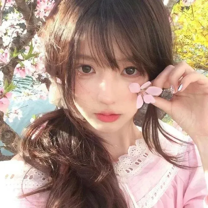 Share|高级感女生头像