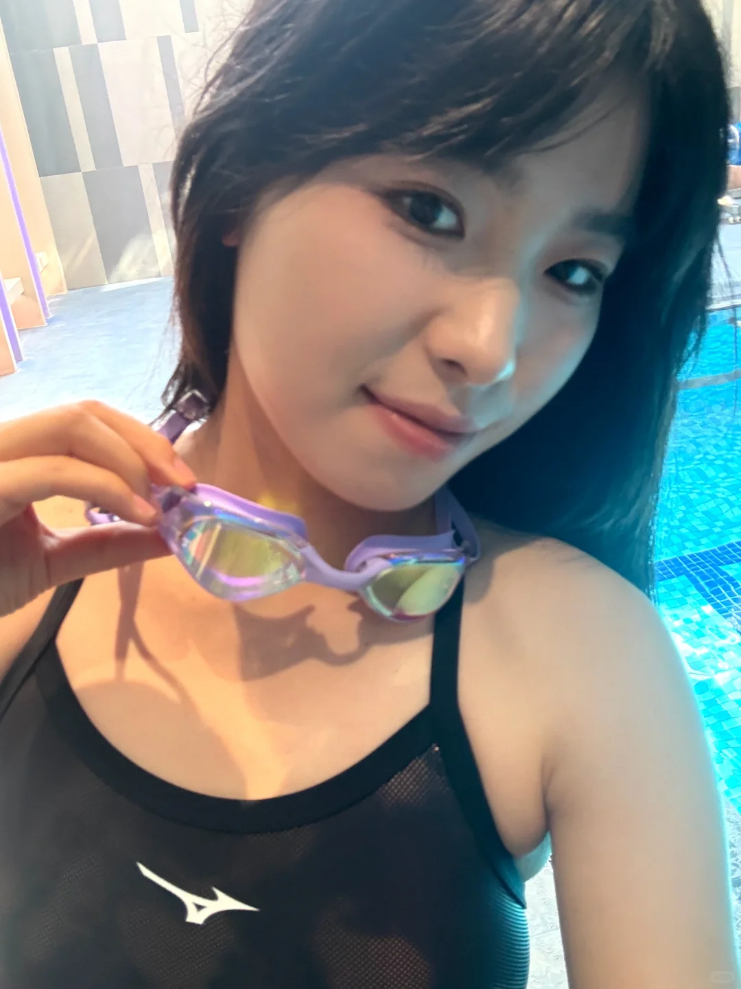 蛙泳女孩在泳池见～🏊‍♀️