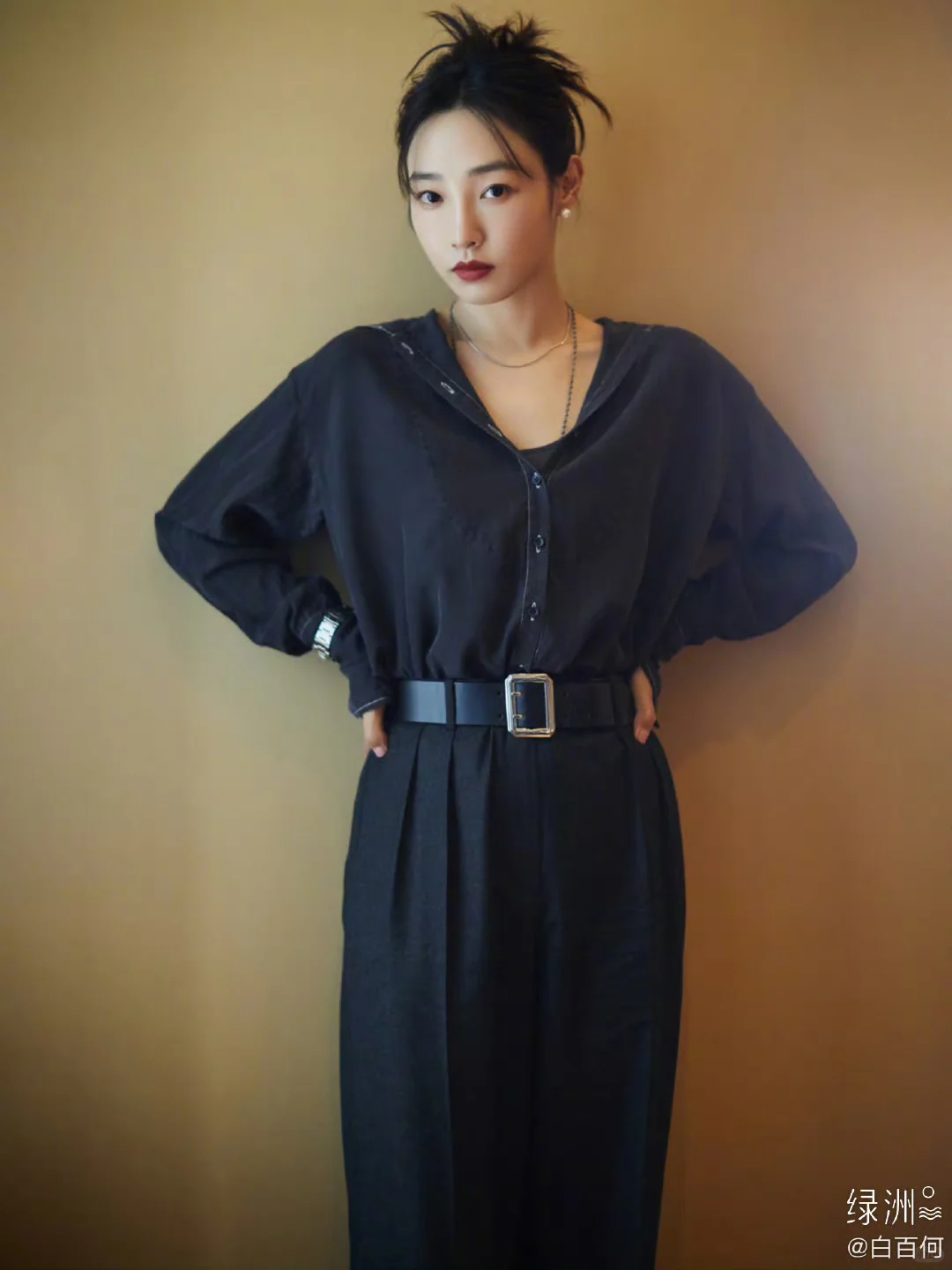 青岛青春活力干练风女明星——白百合