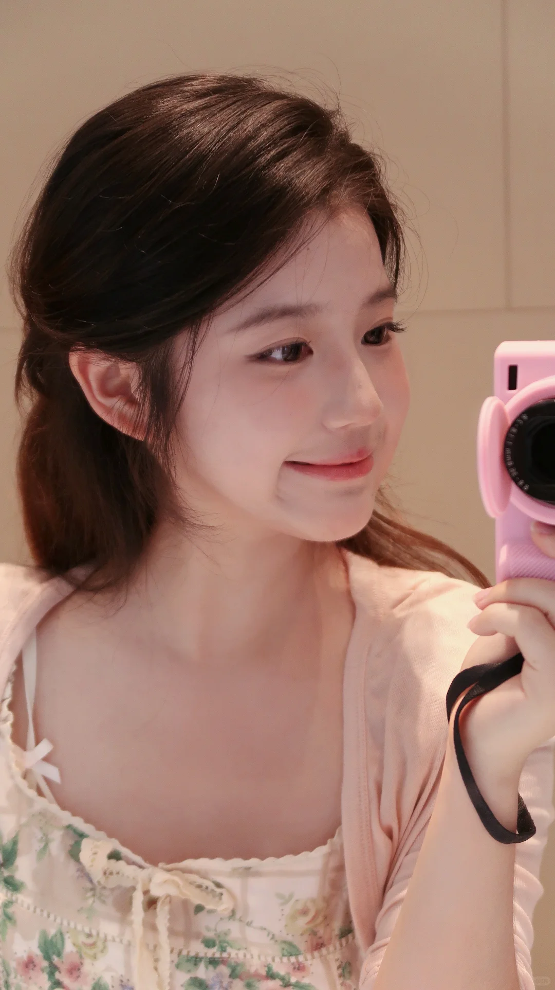 有一种娇憨的感觉～