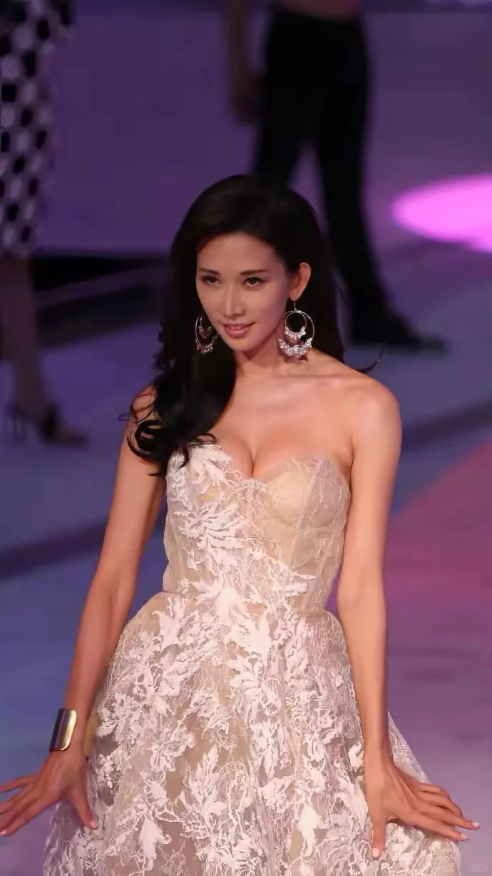 林志玲｜性感女神，太美了！