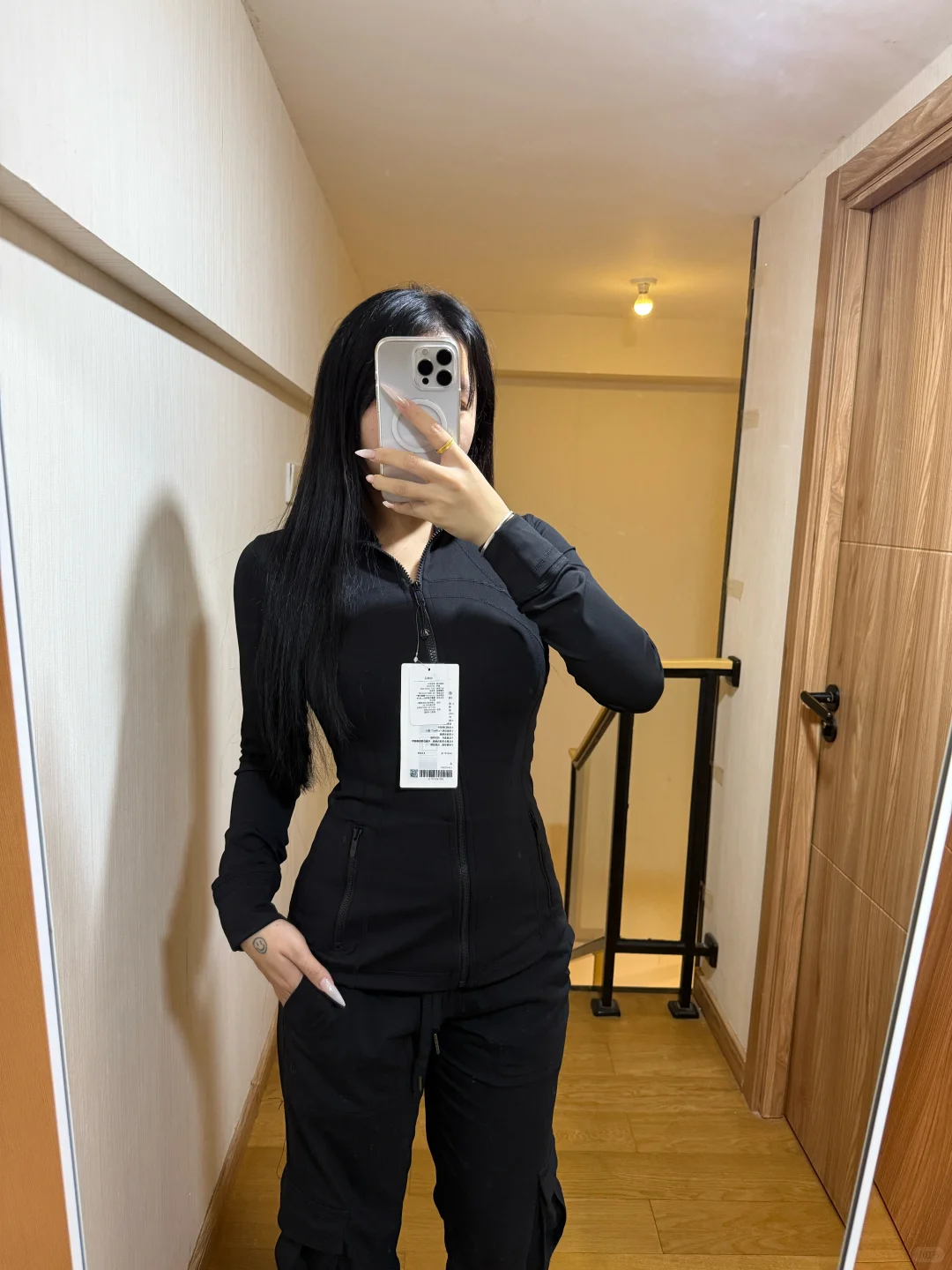 今晚和crush一起健身要穿哪个颜色呀 好纠结