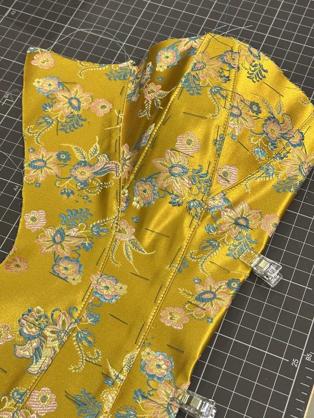 分享我的Corset制作日常和细节🧵🪡