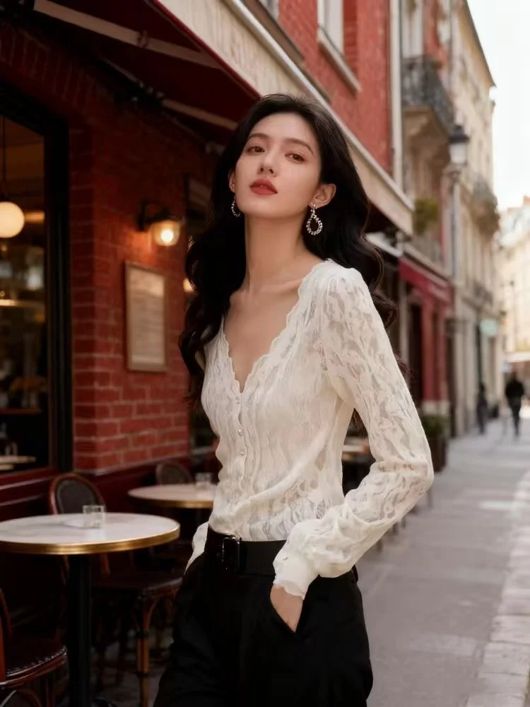 秋冬V领蕾丝打底衫内搭！法式优雅穿搭