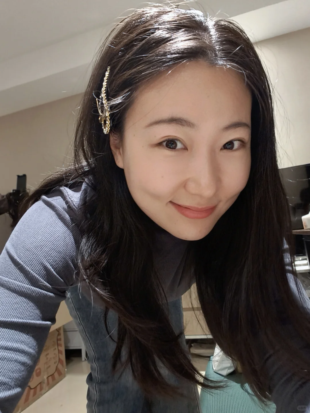 假装“青春女大”