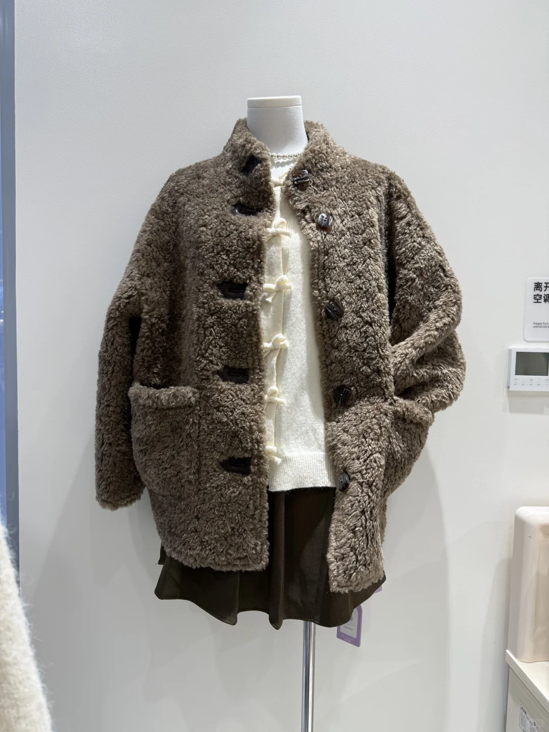 谁说大码女生只能穿深色‼️