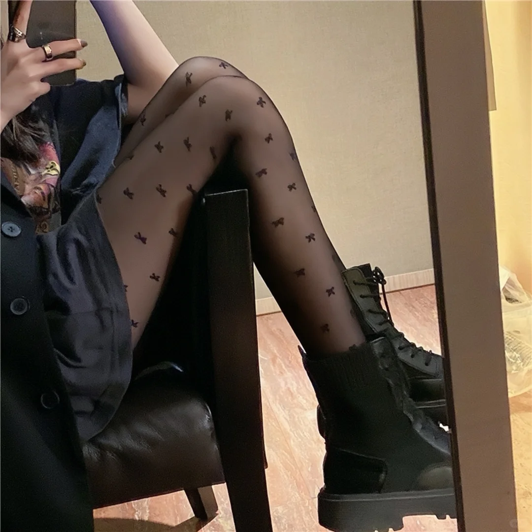 蝴蝶印花丝袜图鉴！显瘦显腿长，辣妹御姐必备