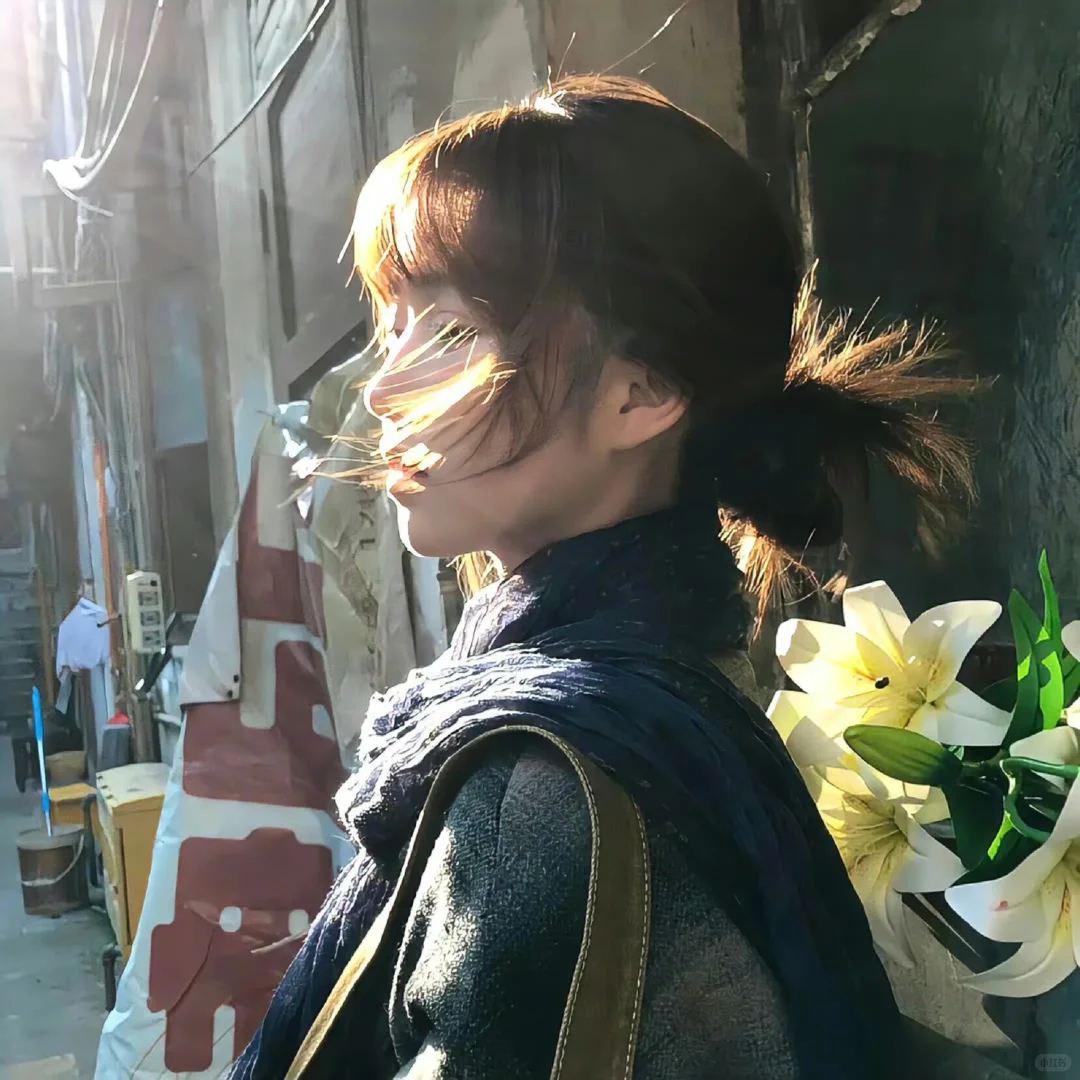 WeChat女头 | 丁达尔效应出现光就有了形状