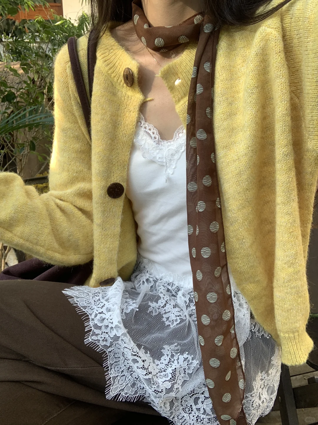 好喜欢这个蕾丝内搭啊！一秒拿捏韩女叠穿感✨
