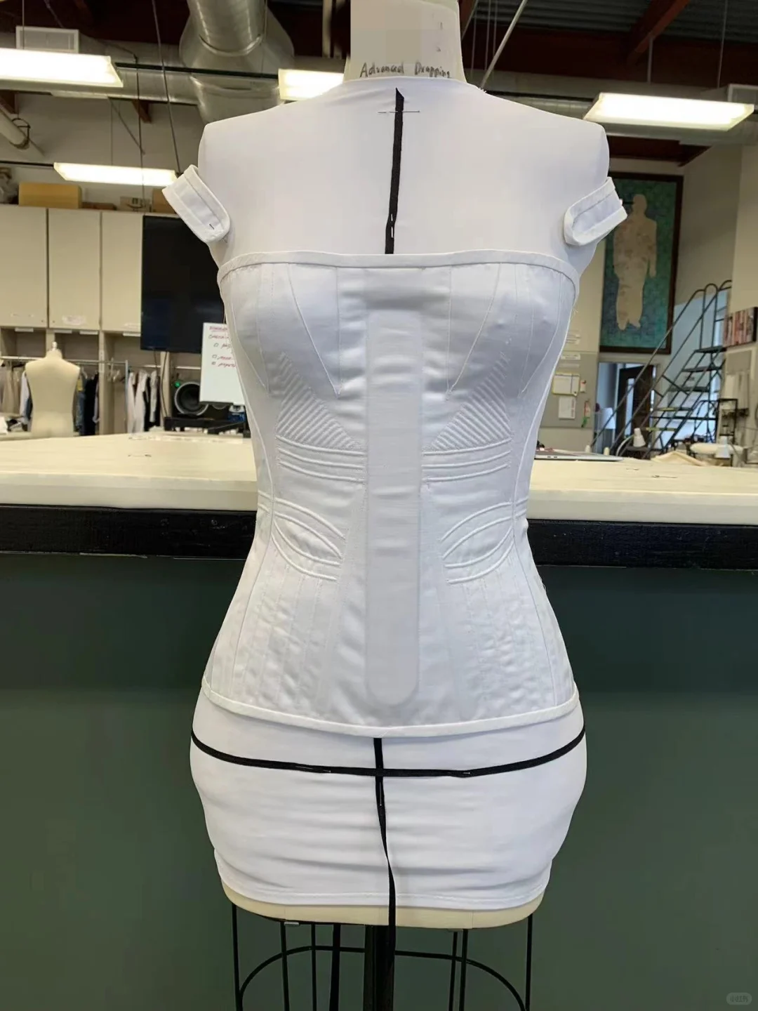 帝政至浪漫时期胸衣制作