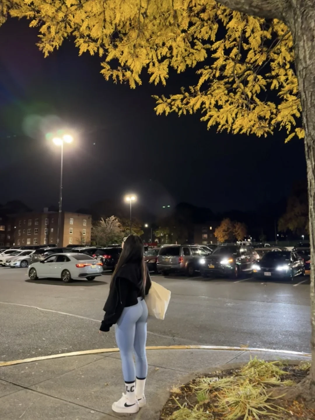 一个臀推350磅的中年人