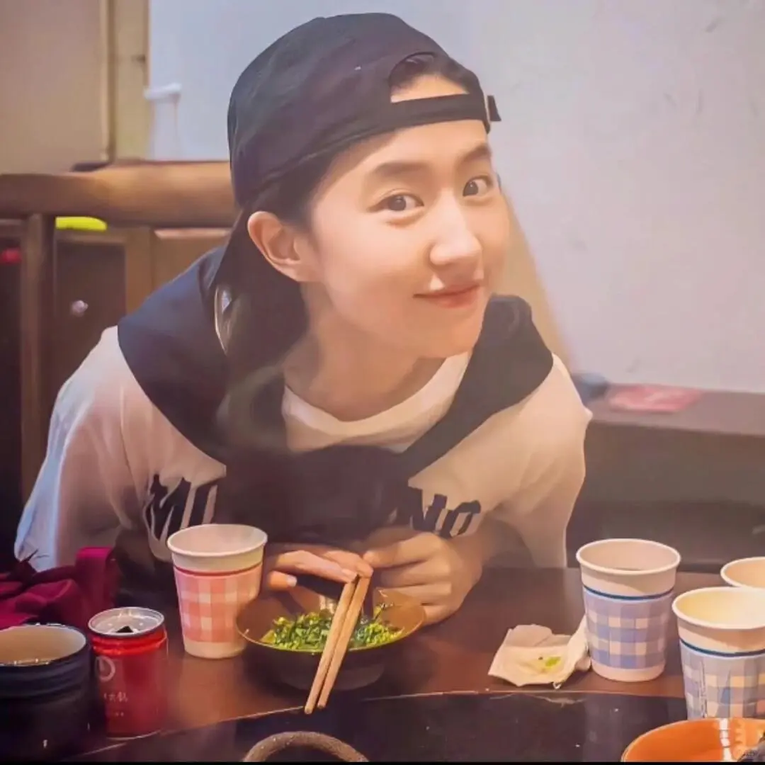 亦菲姐高清头像第十期 （18张）