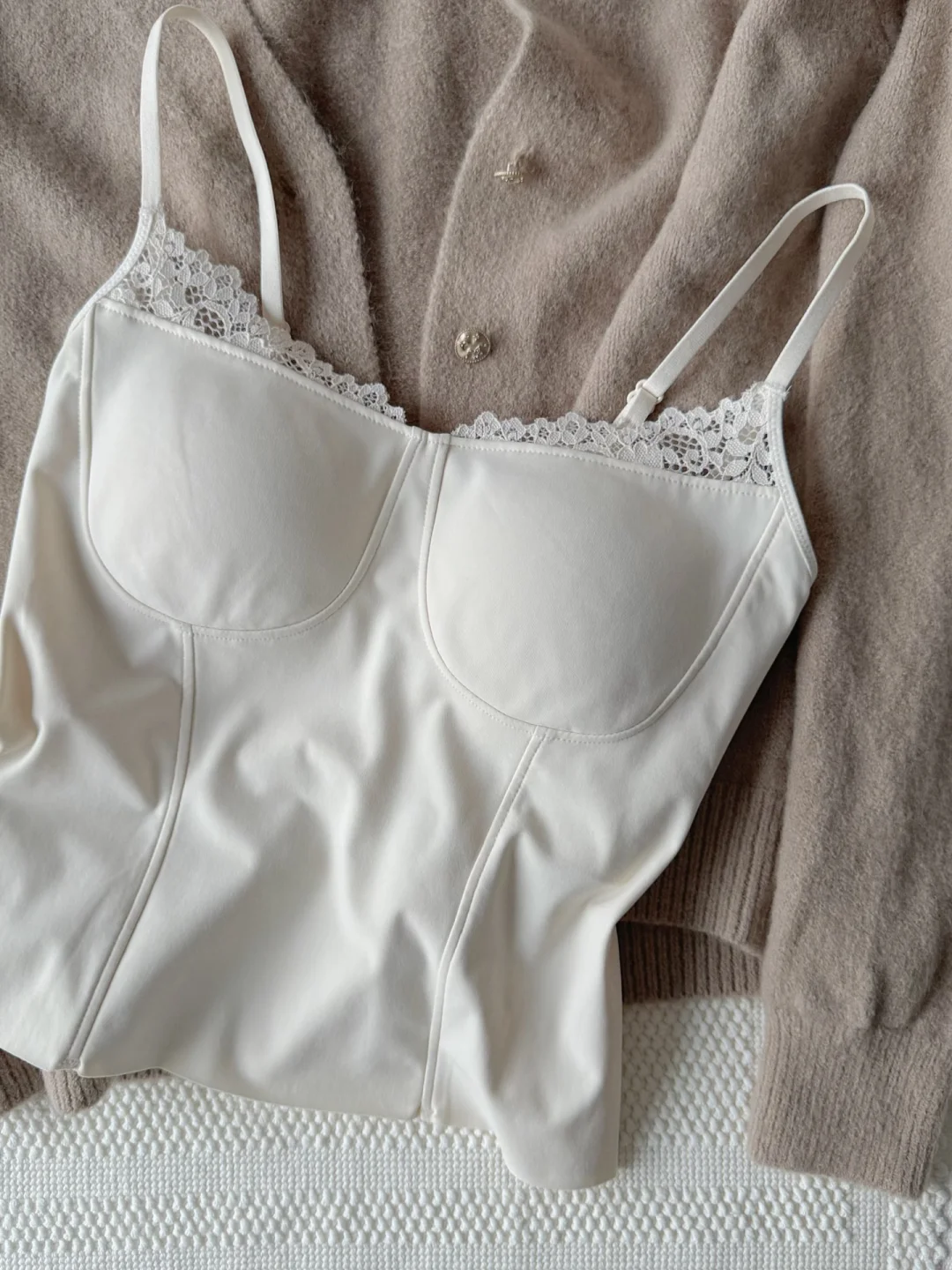 绝绝子！胸衣内搭，氛围感拉满