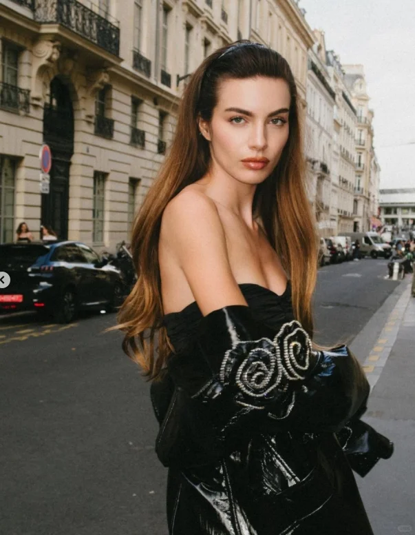 丰满女孩这么穿，太美了！