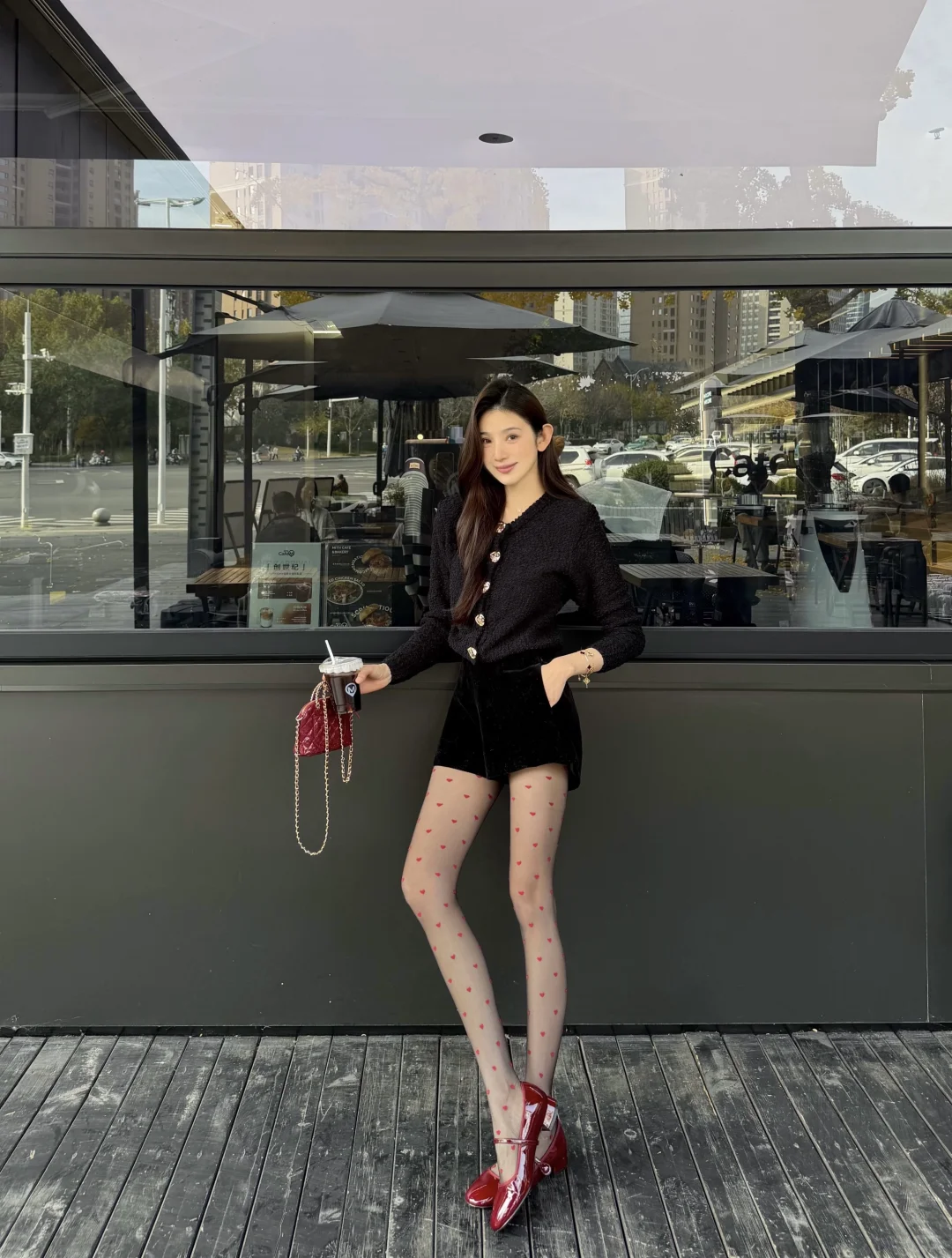 绿大衣➕红丝袜 绝美！