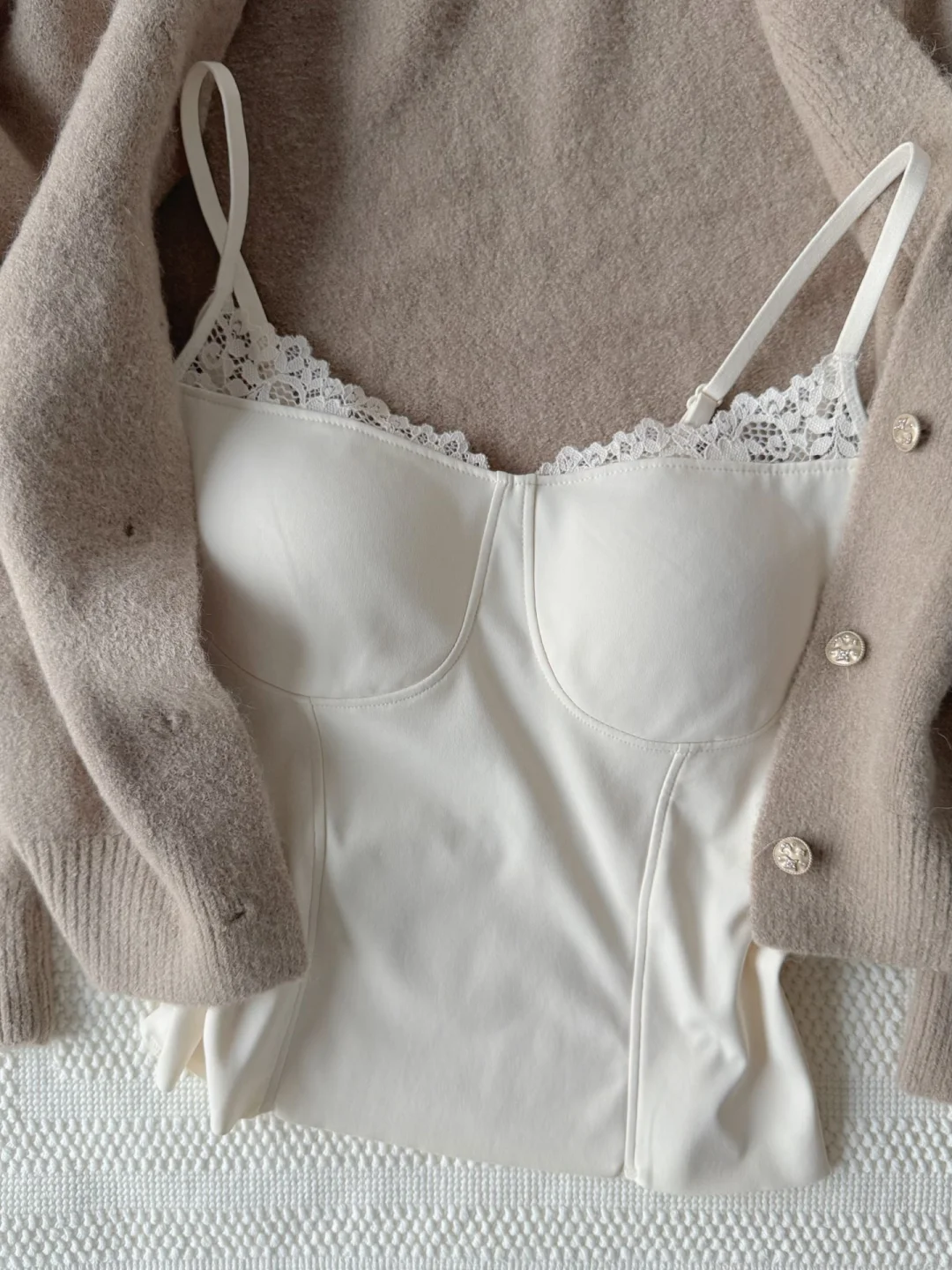 绝绝子！胸衣内搭，氛围感拉满