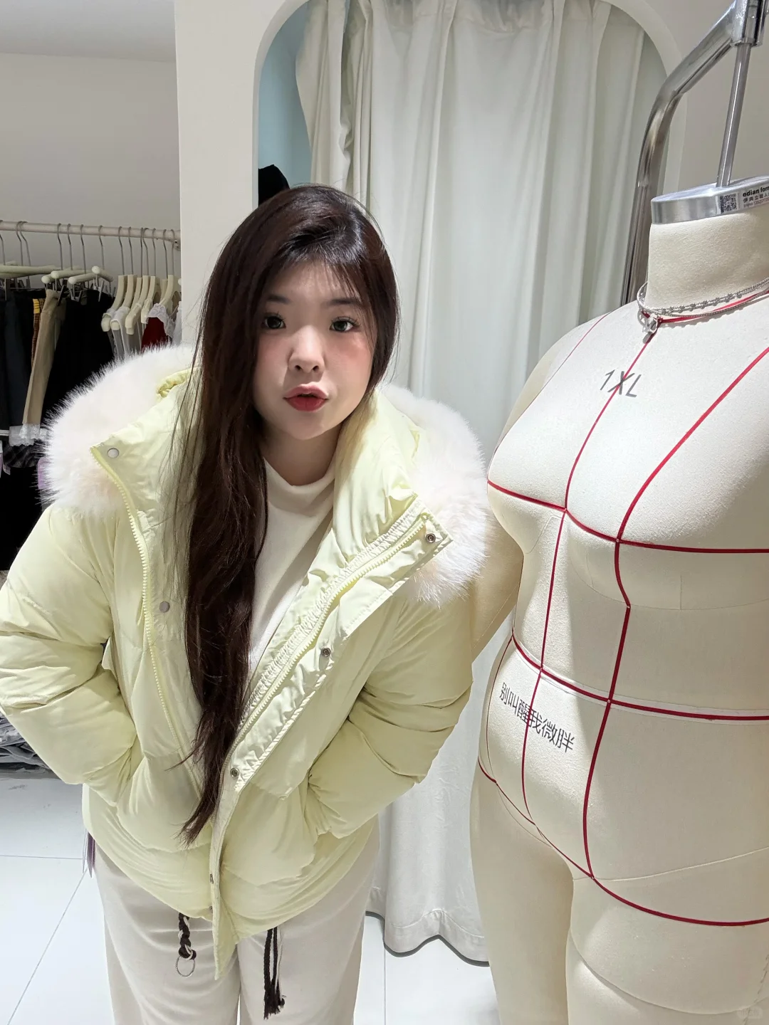 谁说大码女生只能穿深色‼️