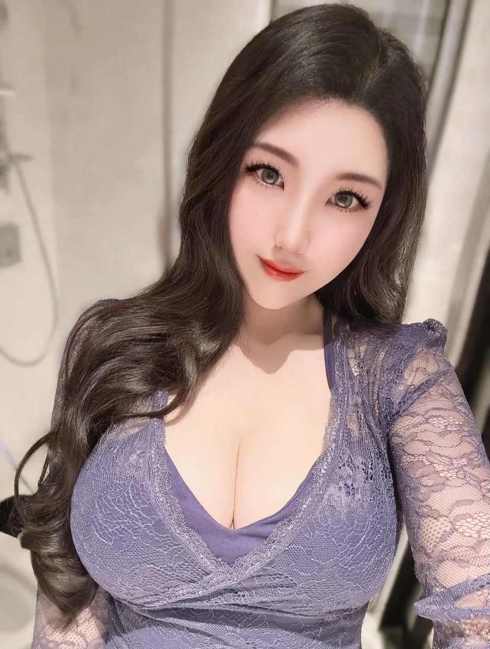 性感不失优雅，喜欢紫色～