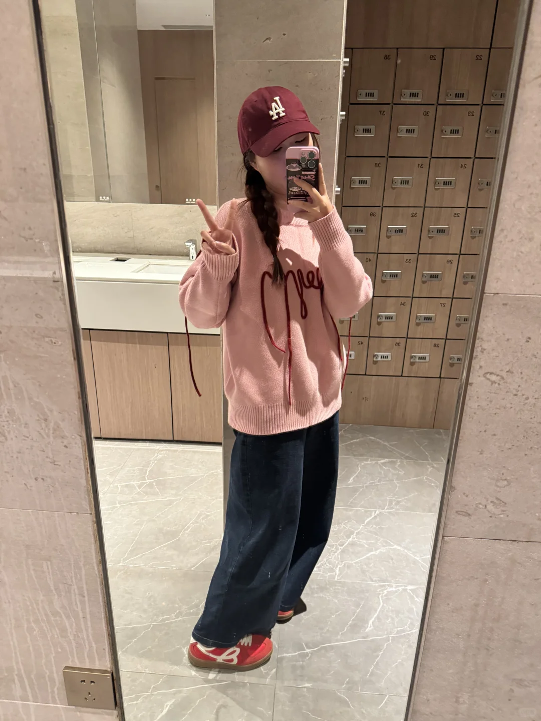 粉色娇嫩 现如今也正是爱穿的年纪