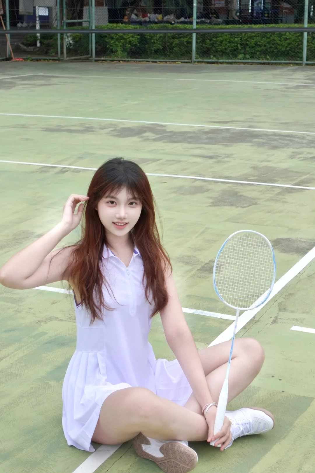 04 女大|正是打羽毛球的好天气！