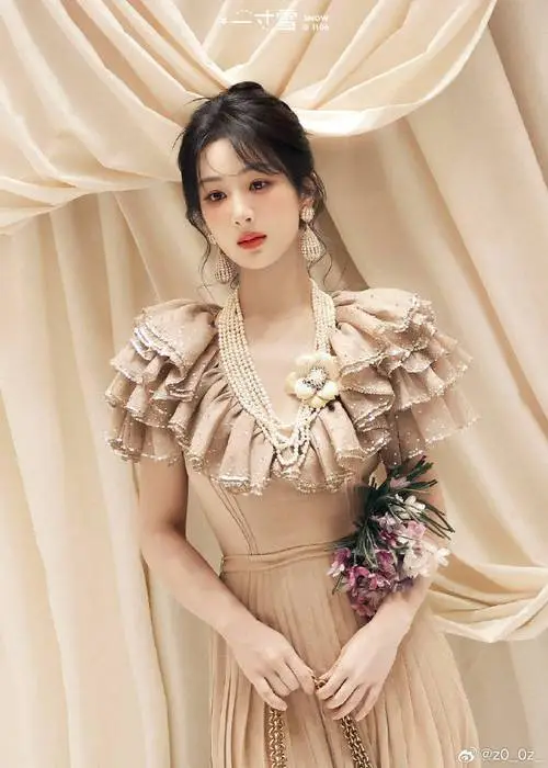 温婉佳人魅力四射