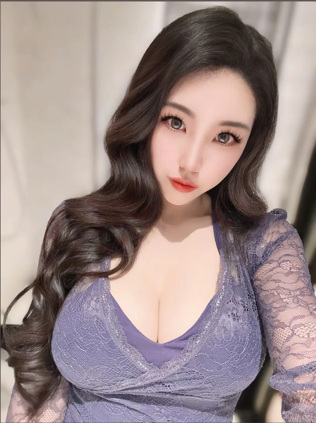 性感不失优雅，喜欢紫色～