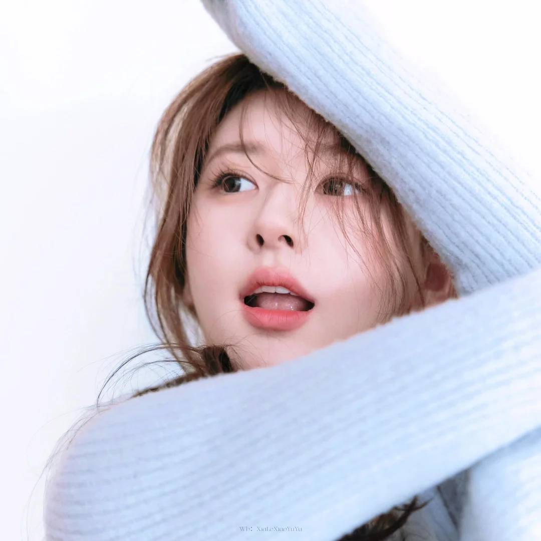 𝒘𝒆𝒄𝒉𝒂𝒕｜ 露思头像来一组