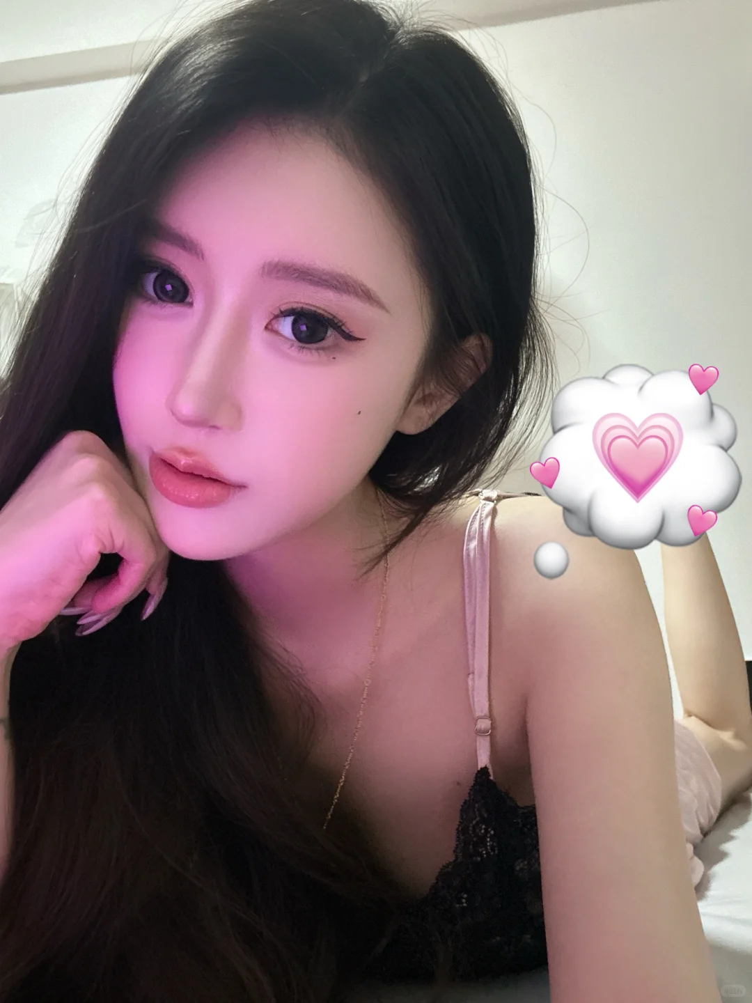 谁懂这种氛围感，瓜子脸专属的熟女气质