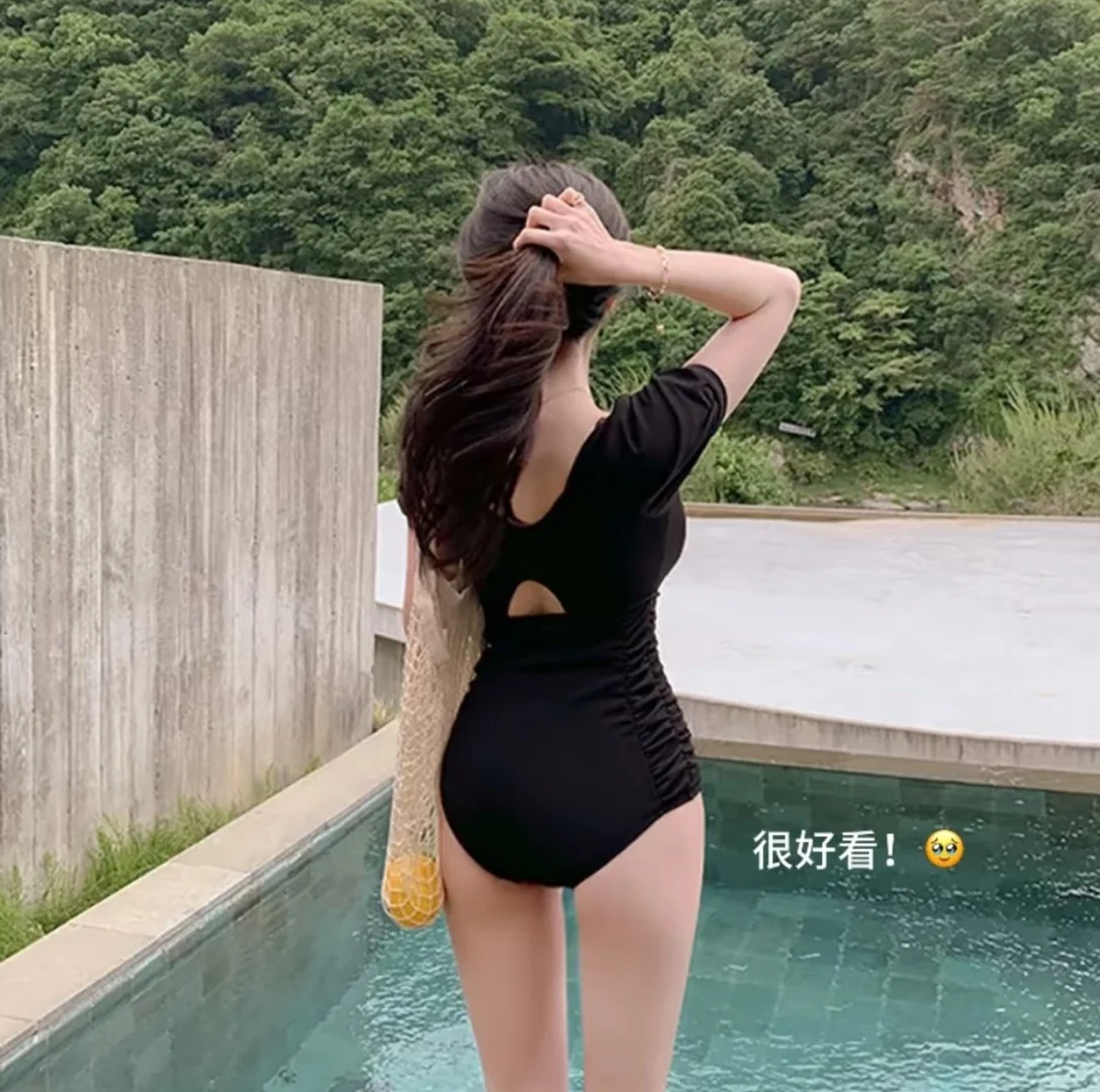 🇲🇾整套泳衣有人要嗎！！