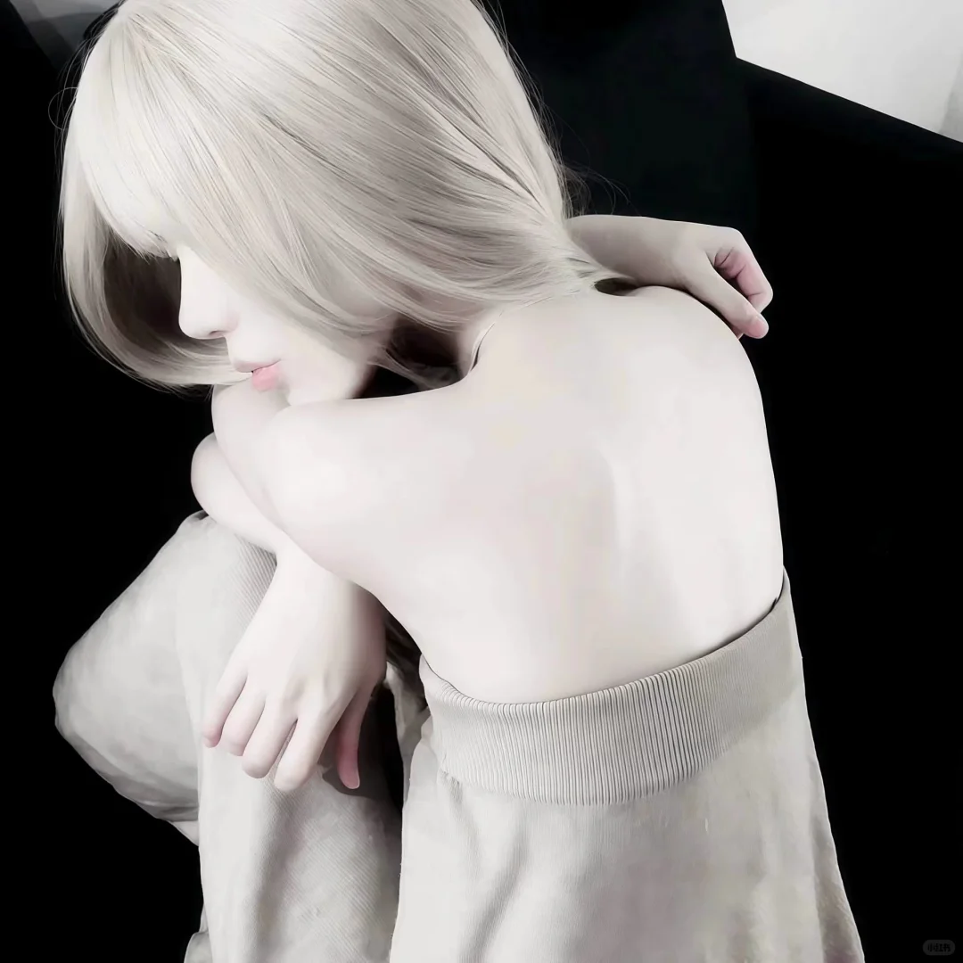 𝙒𝙚𝘾𝙝𝙖 | 清冷女头