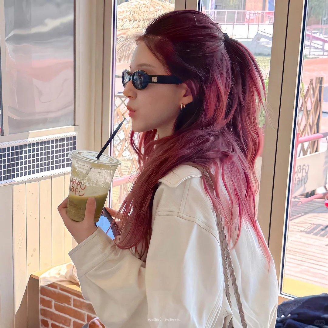 𝒘𝒆𝒄𝒉𝒂𝒕｜ 露思头像来一组