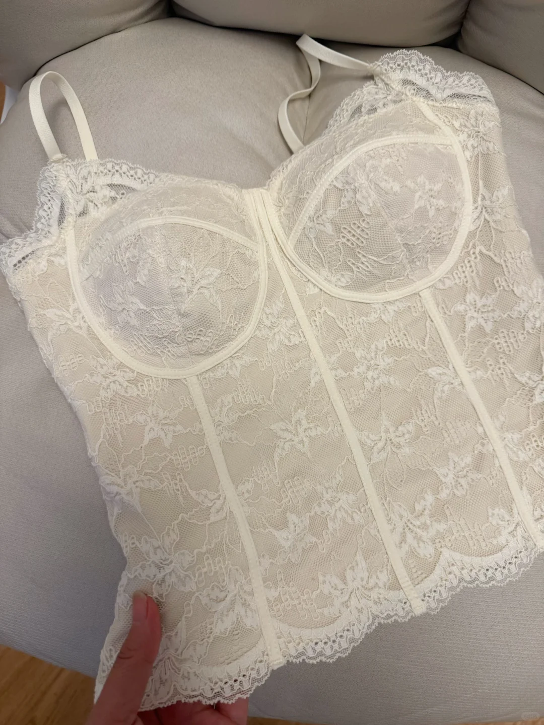 怎么会有这么仙的蕾丝吊带背心