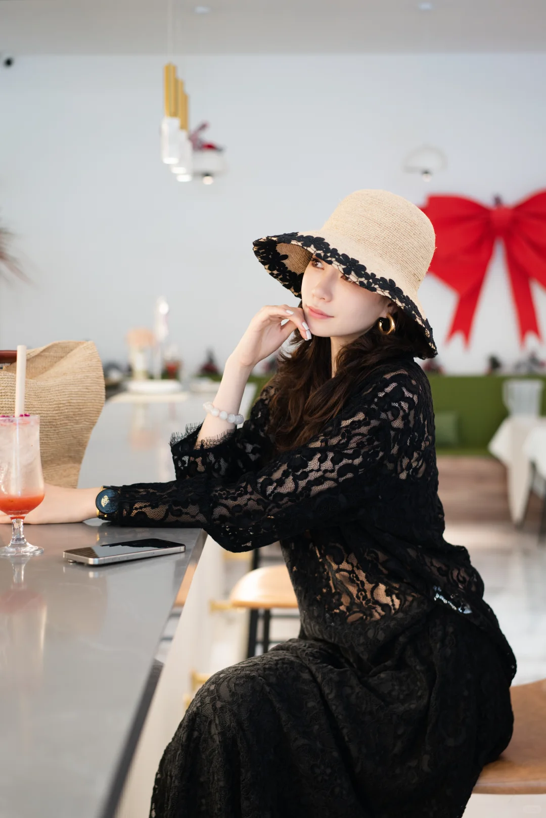 蕾丝哲学丨温柔，但有力量