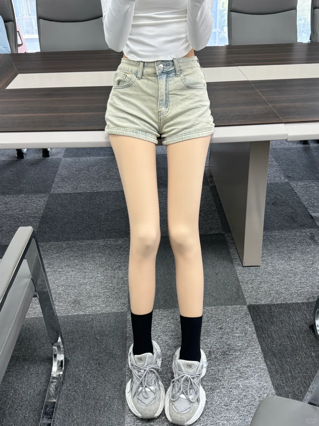 哇趣！被朋友的腿狠狠硬控五分钟！！