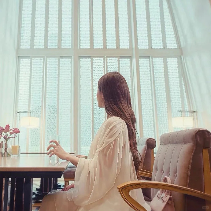 𝒘𝒆𝒄𝒉𝒂𝒕｜ 露思头像来一组