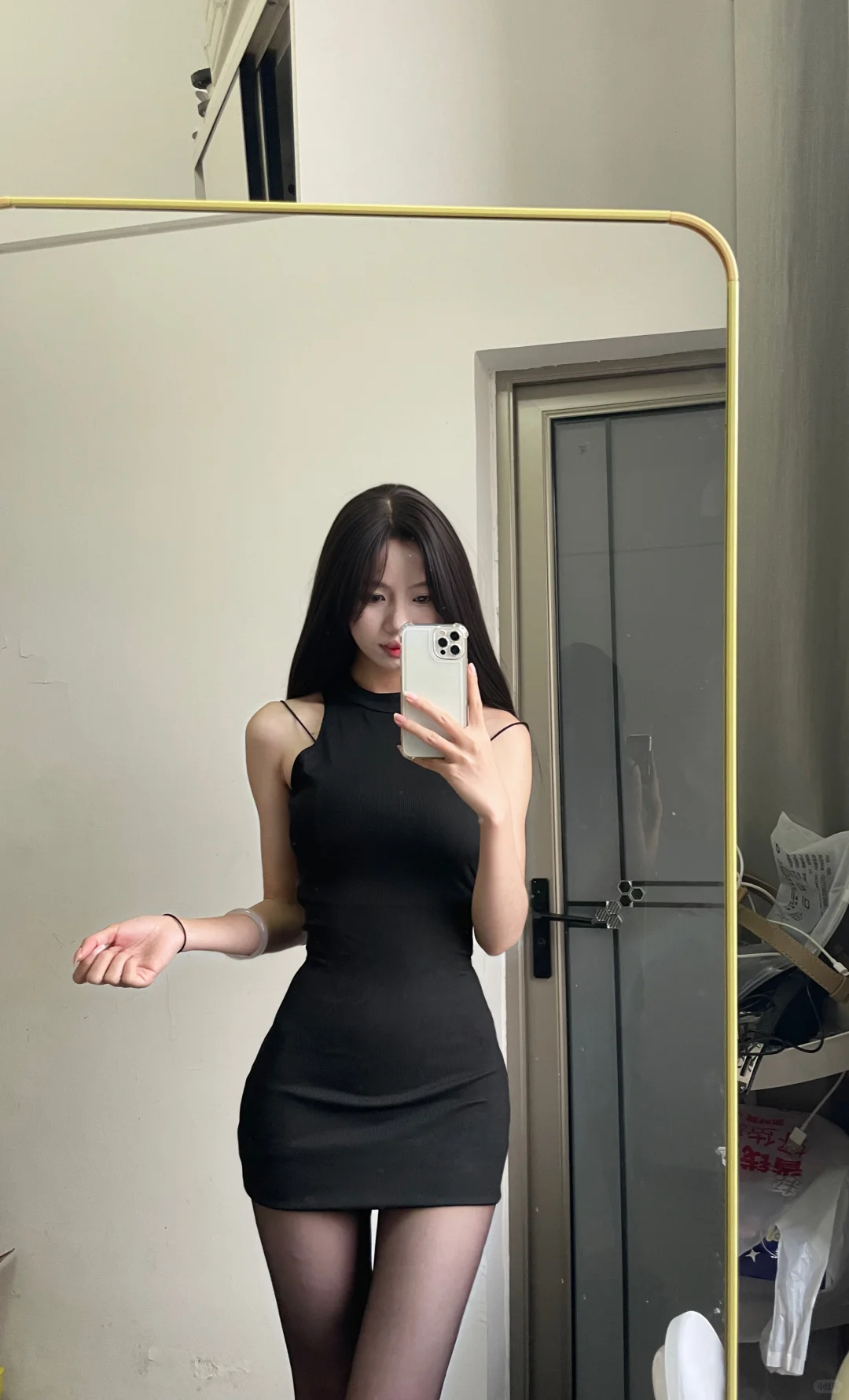 这套真的太喜欢了！黑色包臀裙