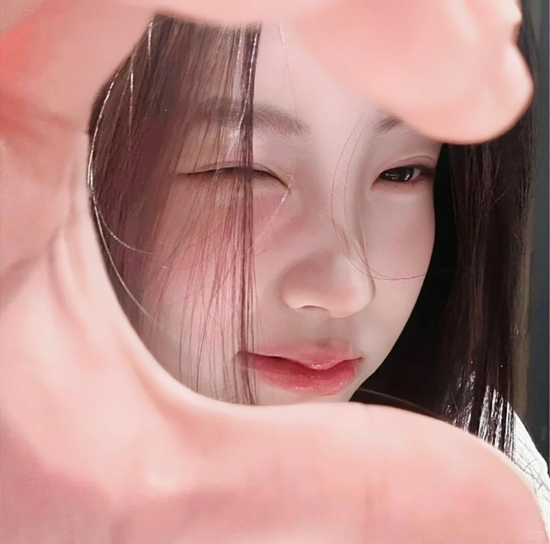 𝙒𝙚𝘾𝙝𝙖𝙩 女生头像🌨️