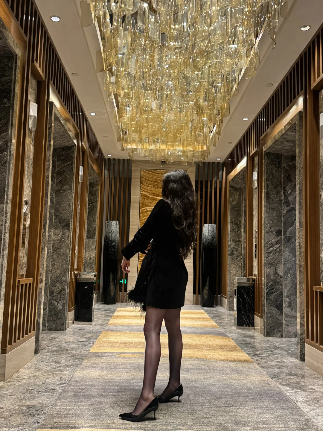 黑丝➕高跟鞋、优雅永不过时