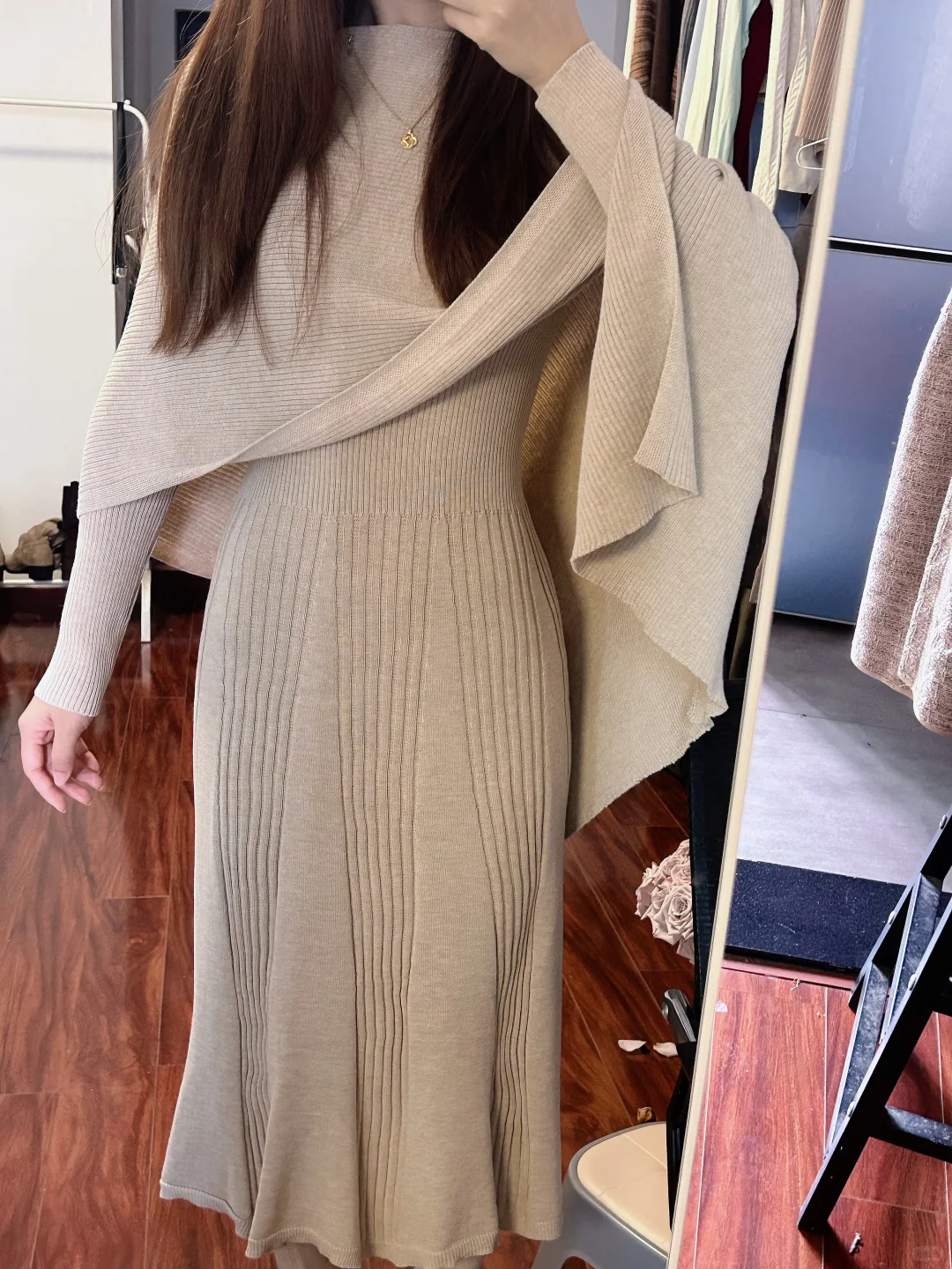 包臀裙别太显身材了