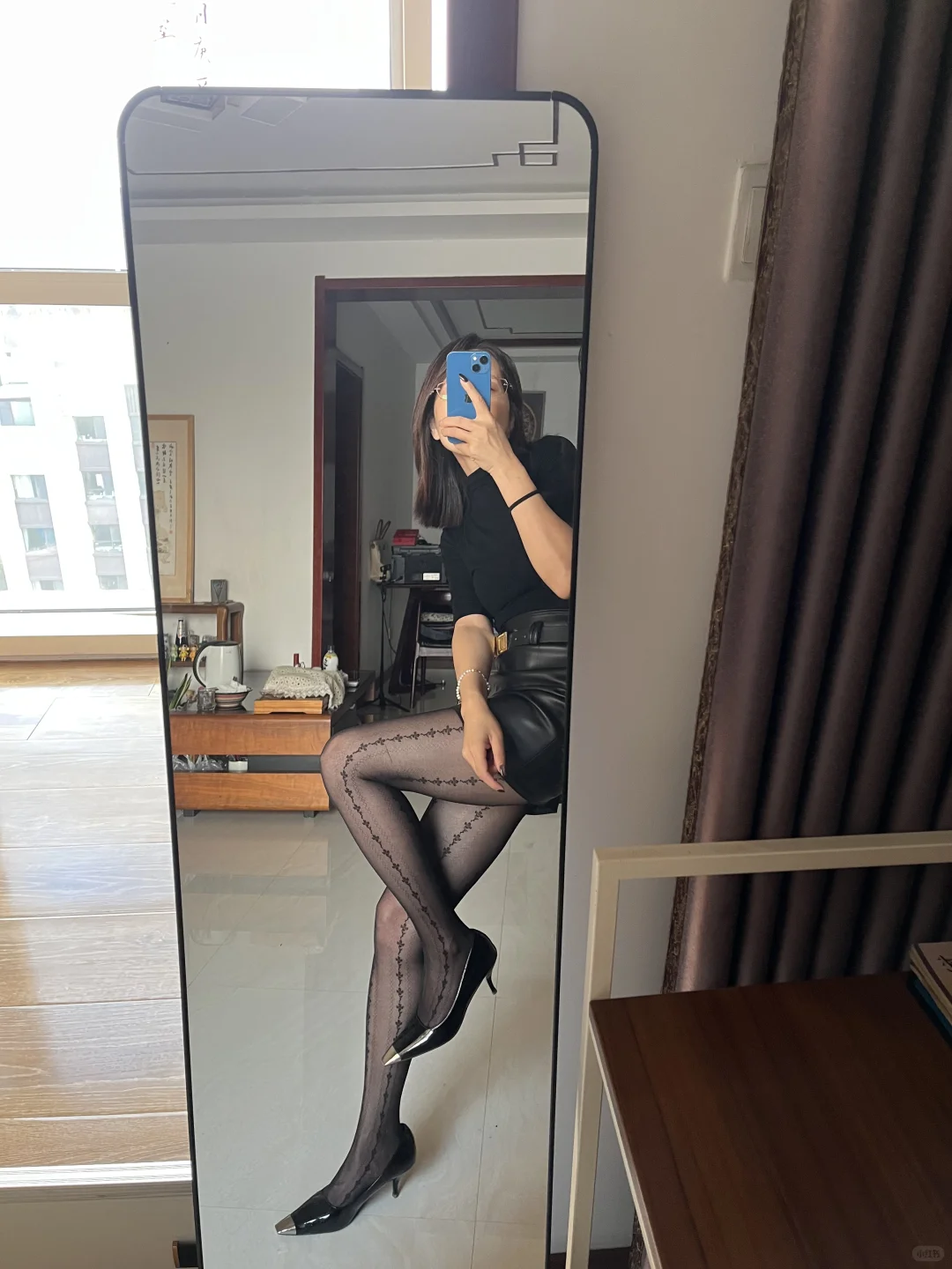 黑色的丝袜、真的太显腿细了🫣