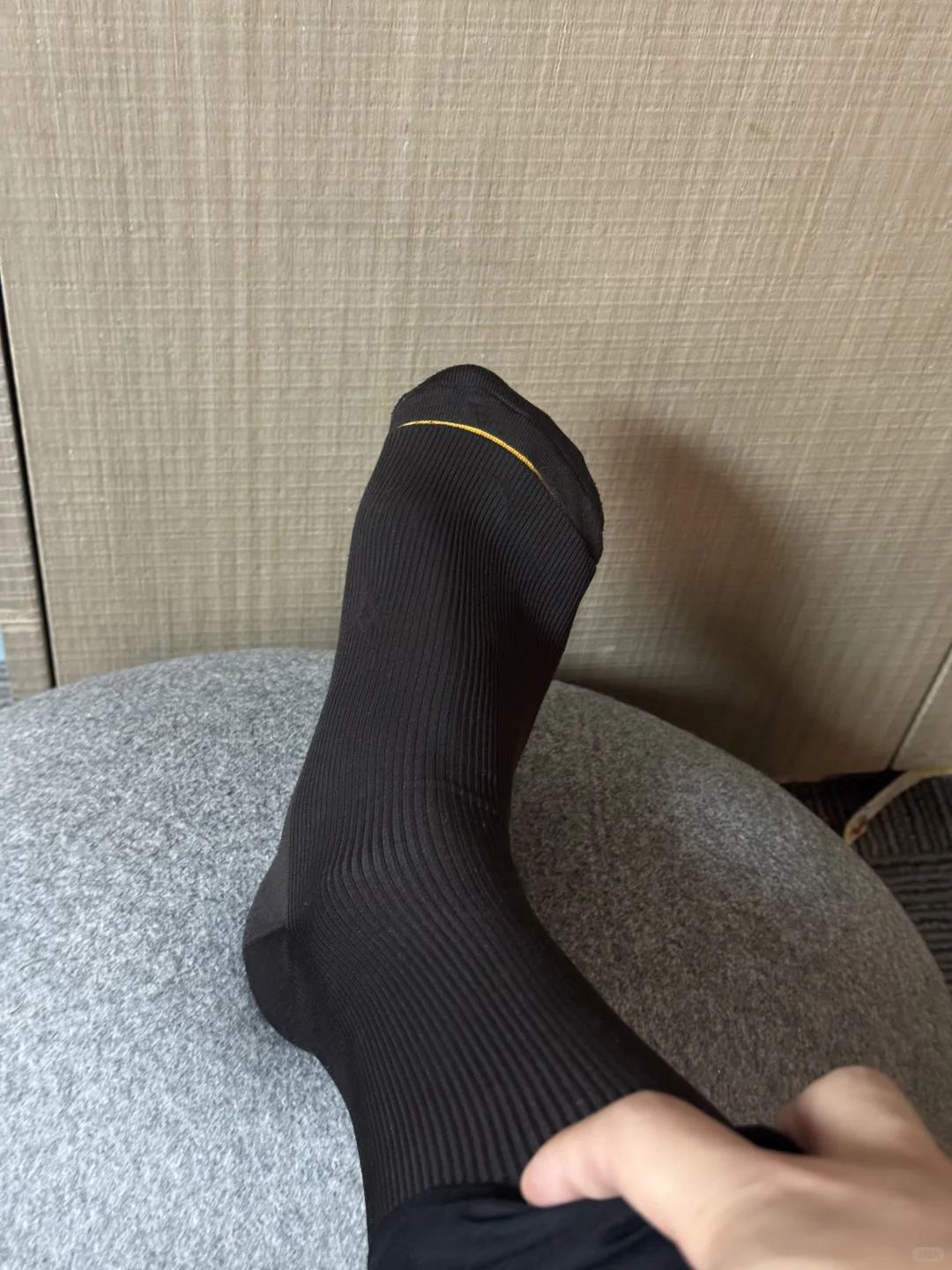 直男同事一大早问我这是什么袜？