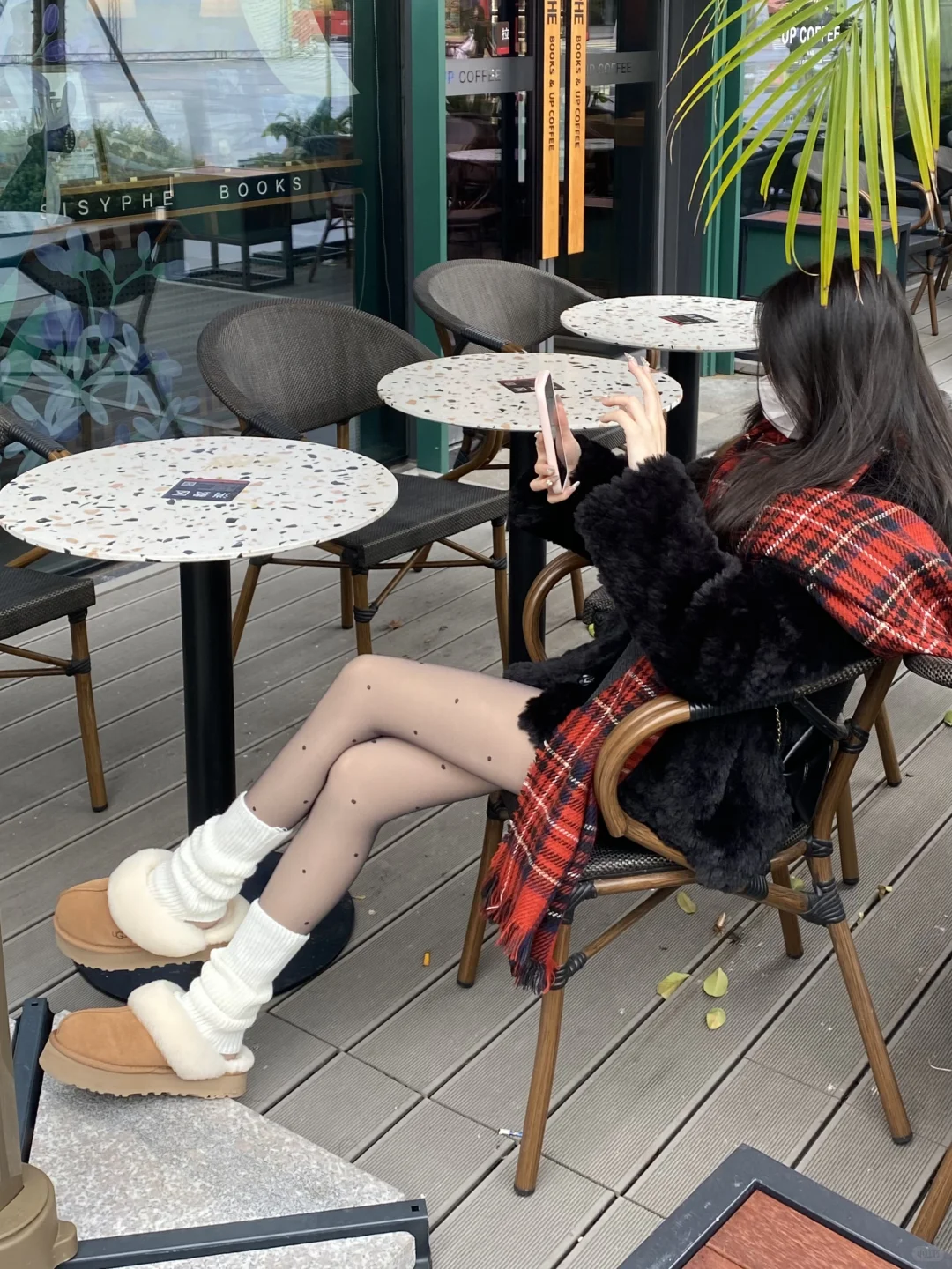 咖啡店探店拍照看到的！