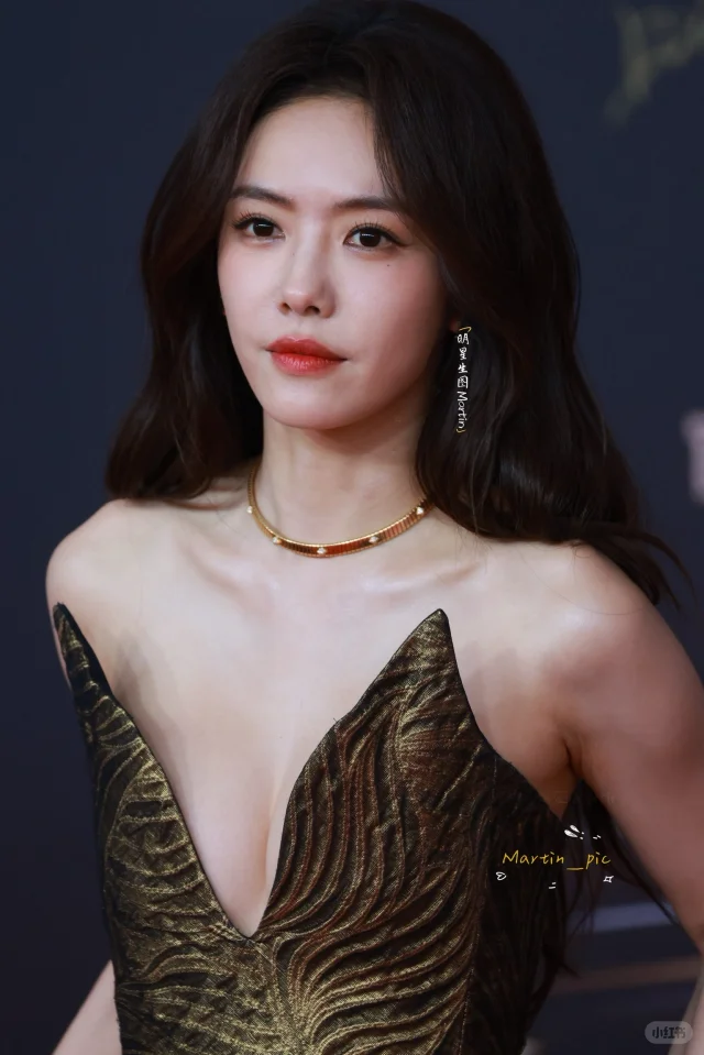 妈耶 蔡文静姐姐身材也太太太火辣了吧