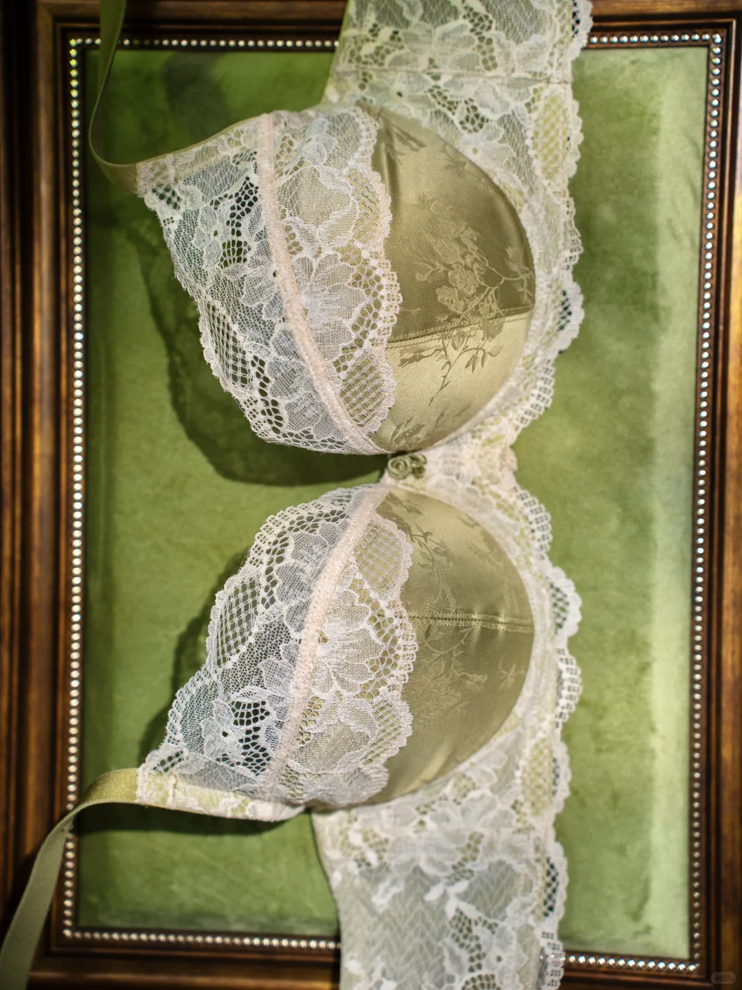 初秋氛围感~美到犯规的蕾丝内衣