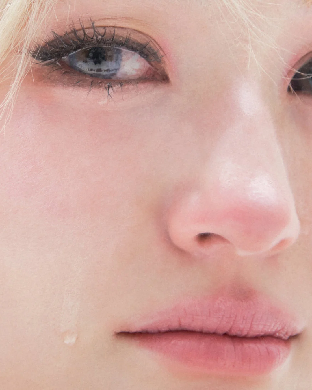 Somi彩妆新品模特图！GLYF上脸也太美了