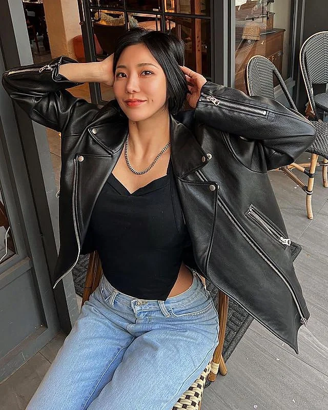 [ins美女]五官精致的大长腿女神模特写真