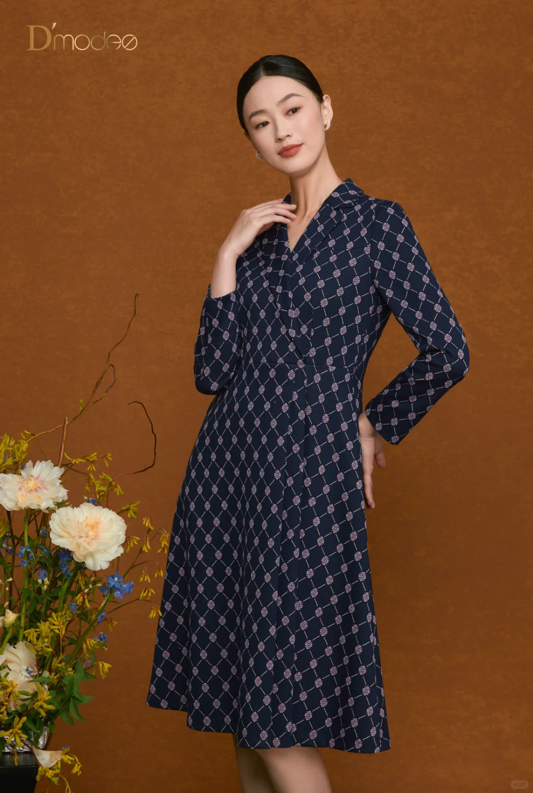 Dmodes黛玛诗·蓝幕格序