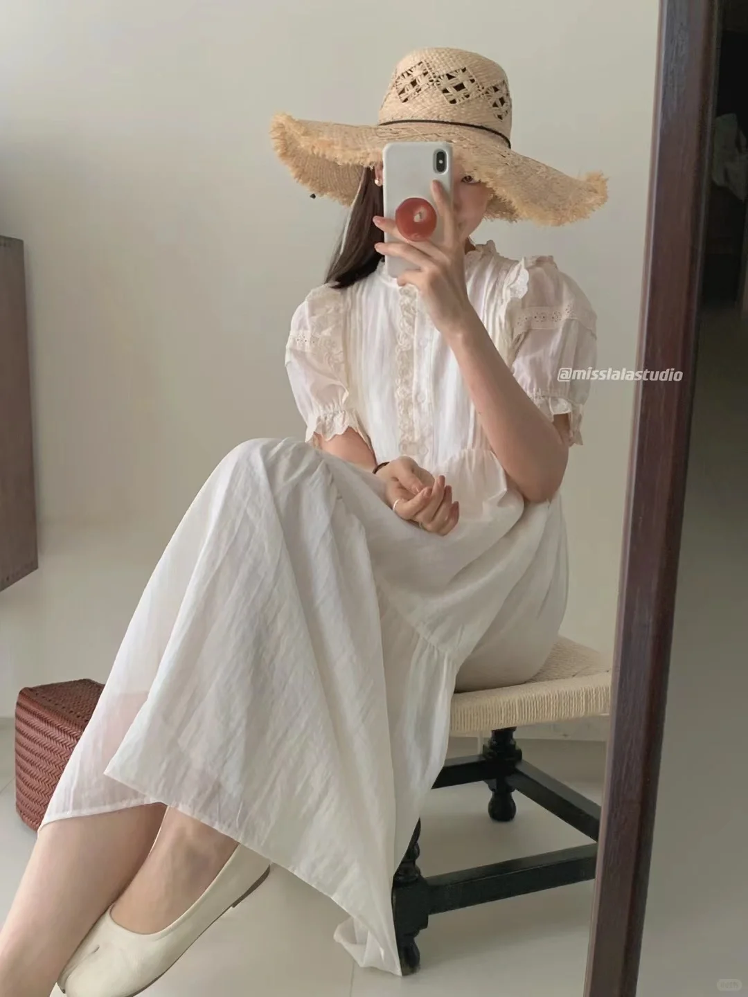 穿上就是软萌萌 让人很有保护欲的女孩子